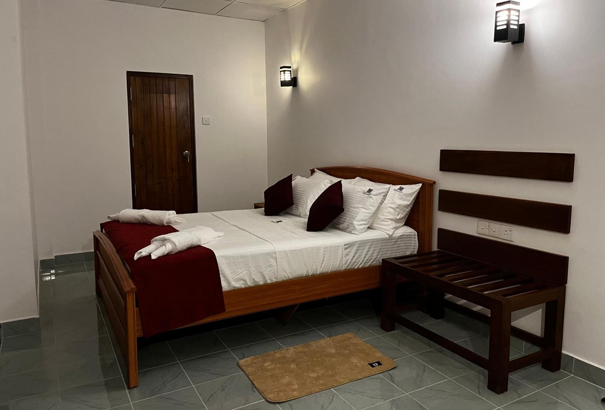 Livin Lush Luxury Retreat Hotel Anuradhapura Exterior foto