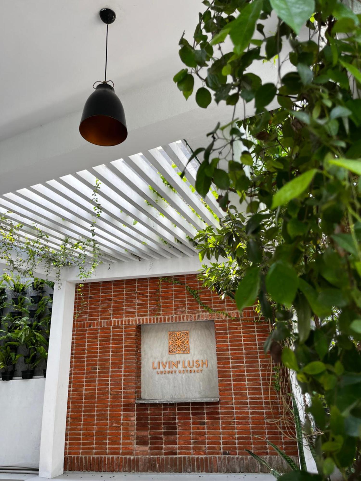 Livin Lush Luxury Retreat Hotel Anuradhapura Exterior foto