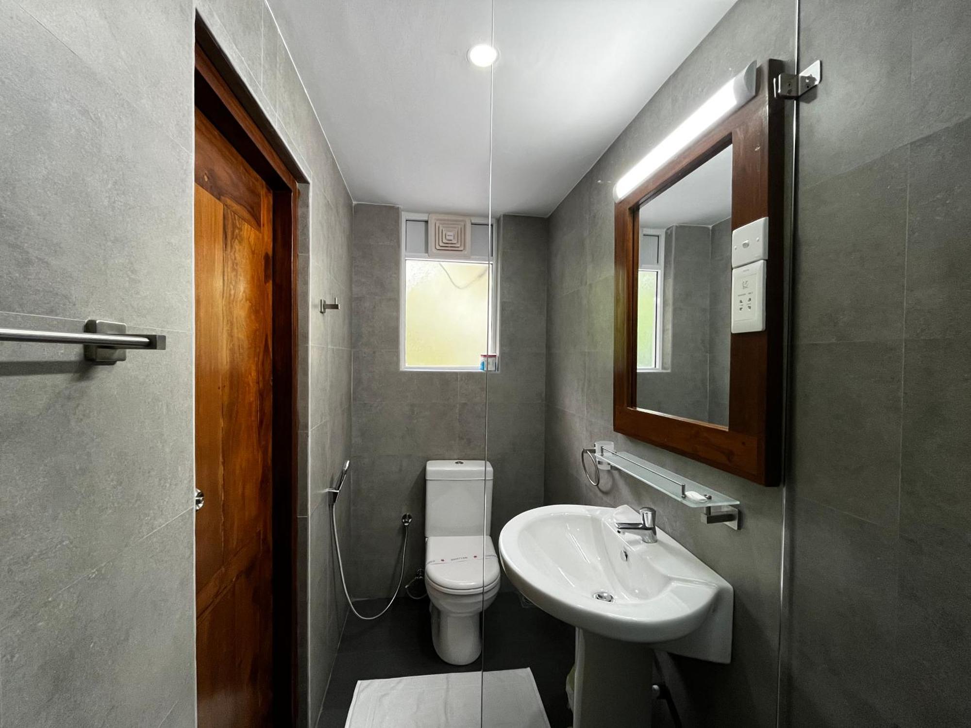 Livin Lush Luxury Retreat Hotel Anuradhapura Exterior foto