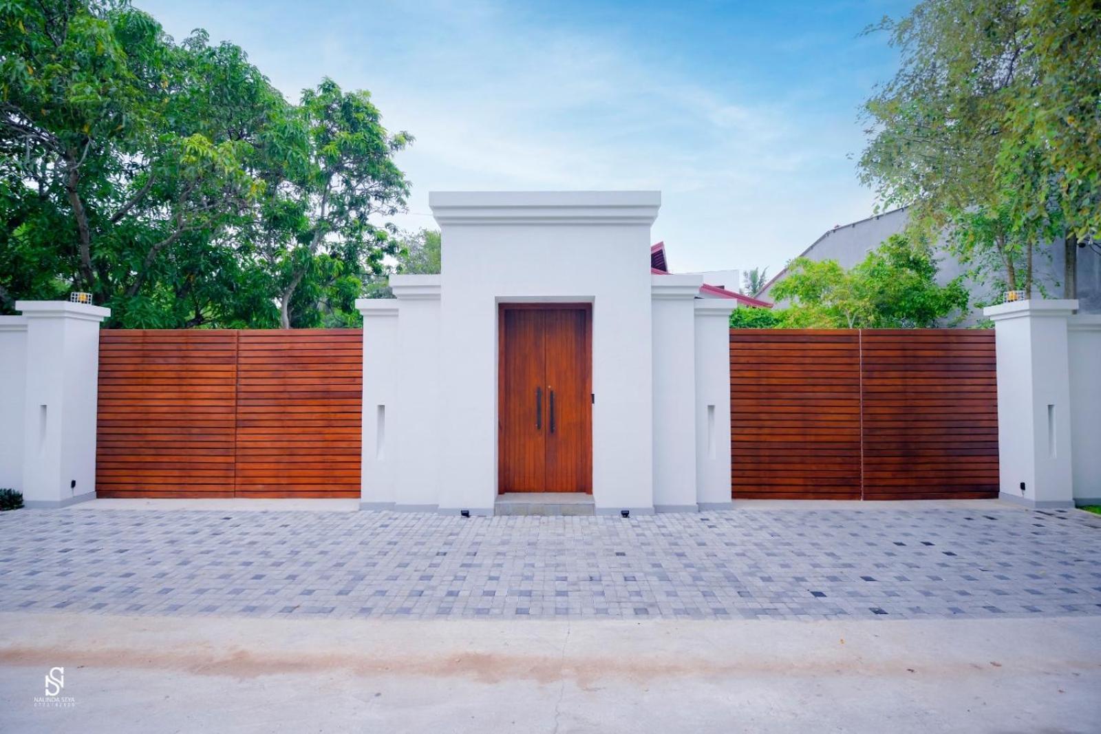 Livin Lush Luxury Retreat Hotel Anuradhapura Exterior foto